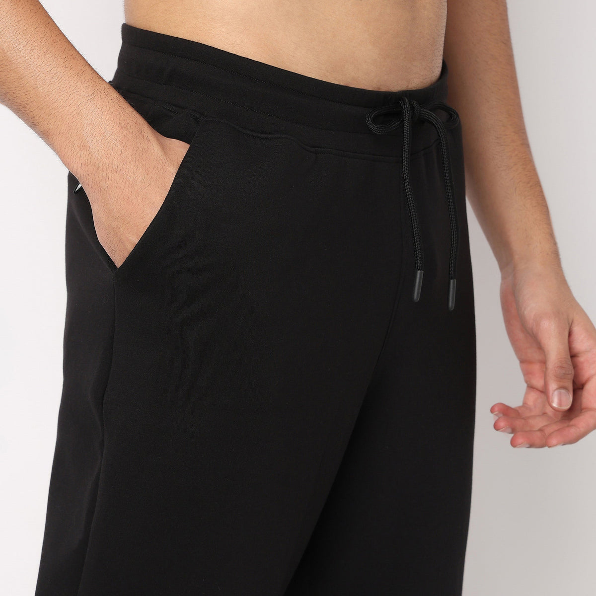 Regular Fit Solid Mid Rise Trackpants