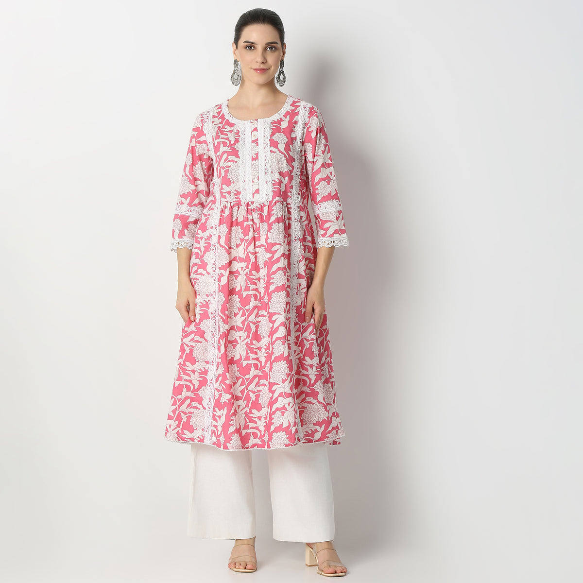 Regular Fit Floral Print Below Knee Kurta