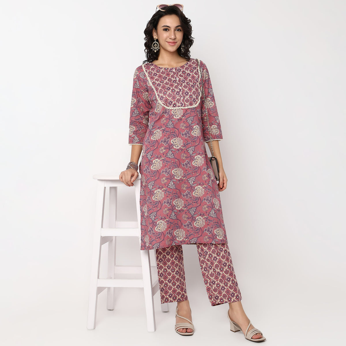 Printed Round Neck Straight Yoke Kurta