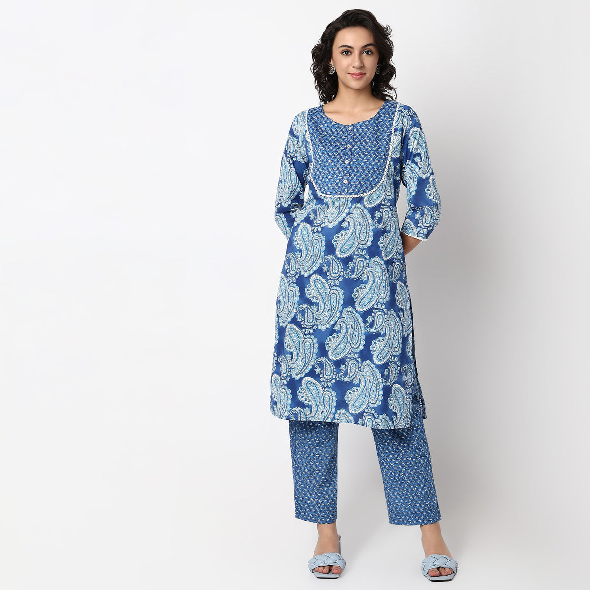 Printed Round Neck Straight Yoke Kurta