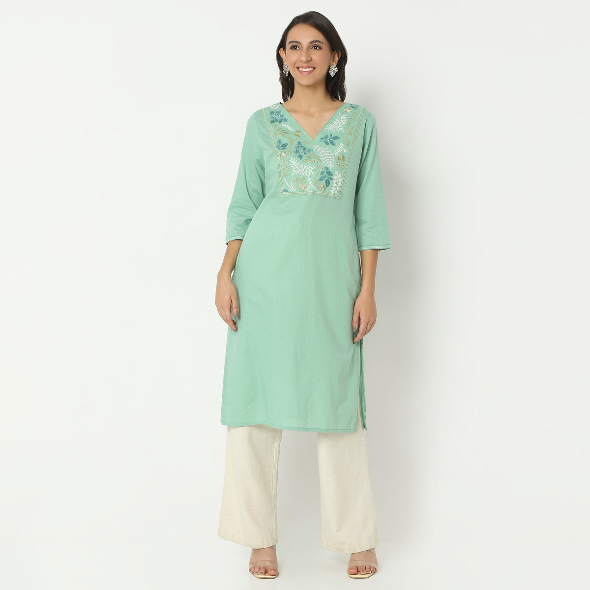Regular Fit Embroiderd V-Neck Calf Length Kurta