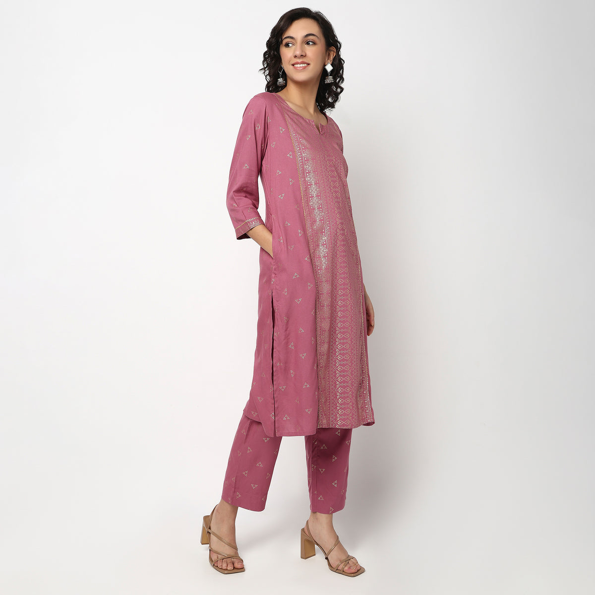 Buy Women Straight Fit Printed Three-Fourth Sleeve Kurta  - Style Union