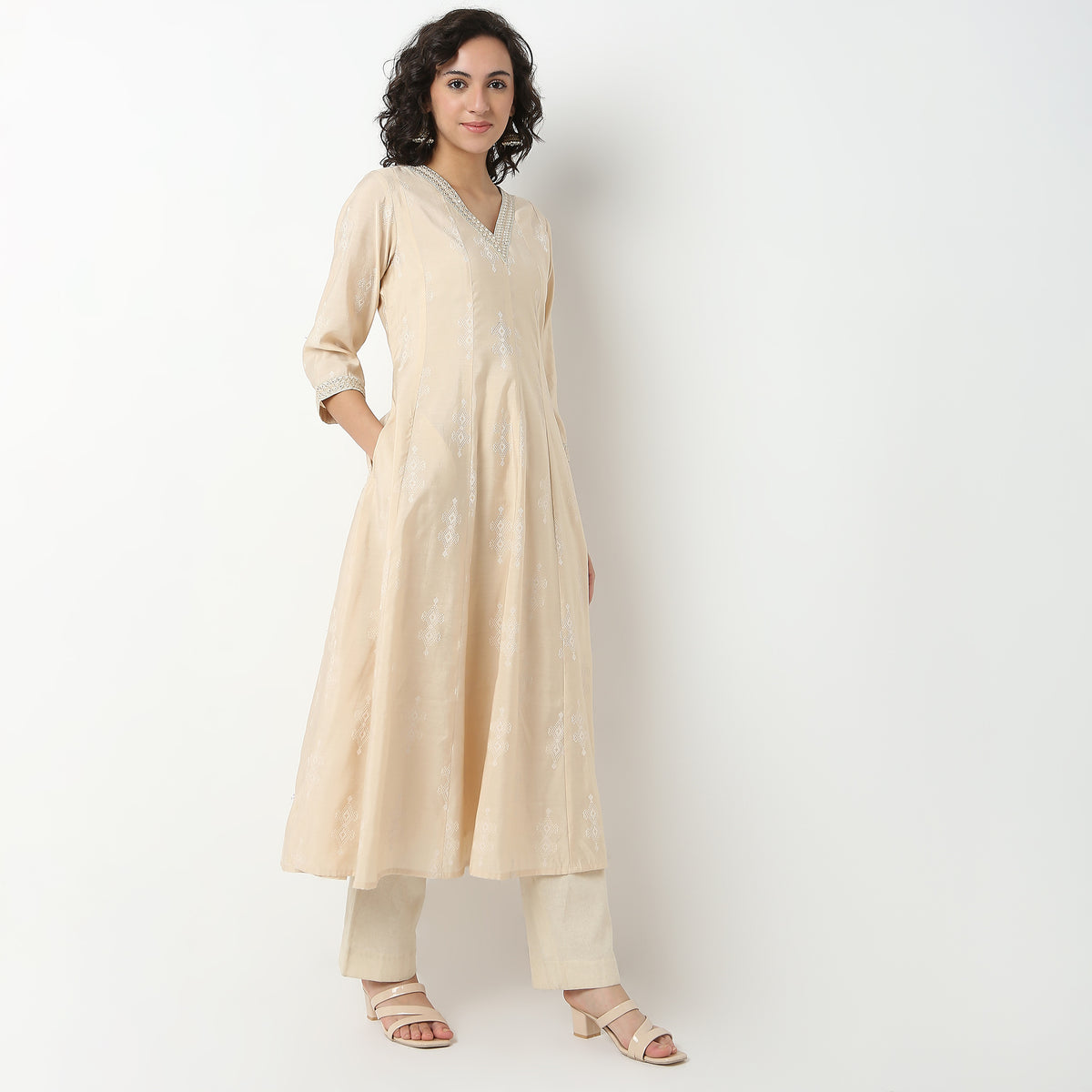 Embellished Viscose Silk Kurta