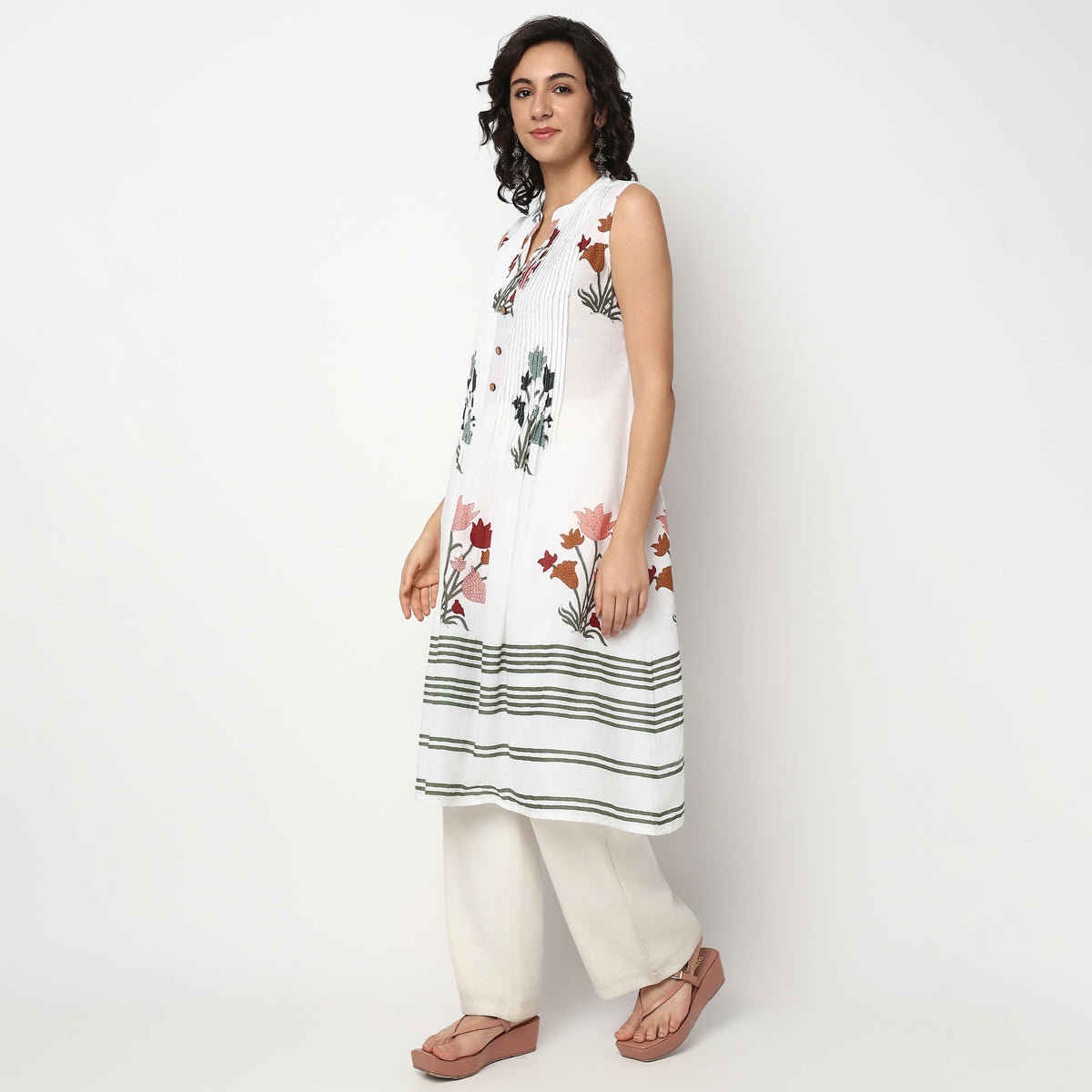 Buy Women Flare Fit Printed Sleeveless Kurta  - Style Union