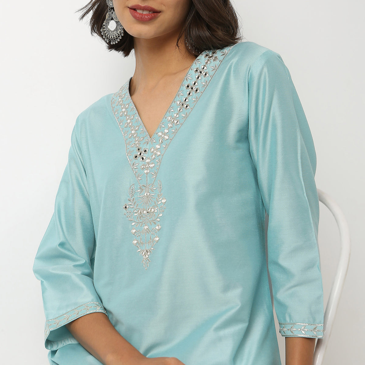 Buy Women Straight Fit Embroidered Three-Fourth Sleeve Kurta  - Style Union