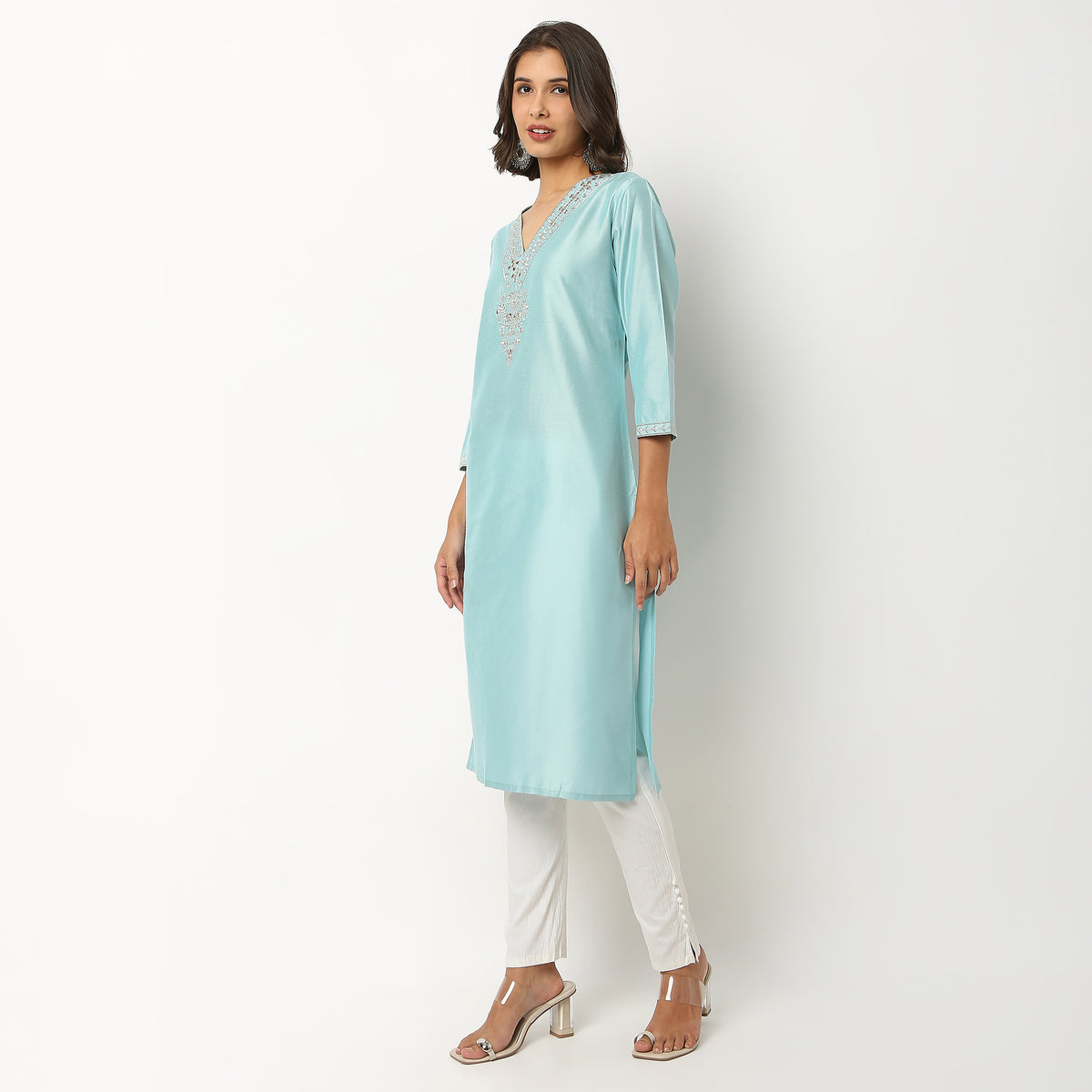 Buy Women Straight Fit Embroidered Three-Fourth Sleeve Kurta  - Style Union
