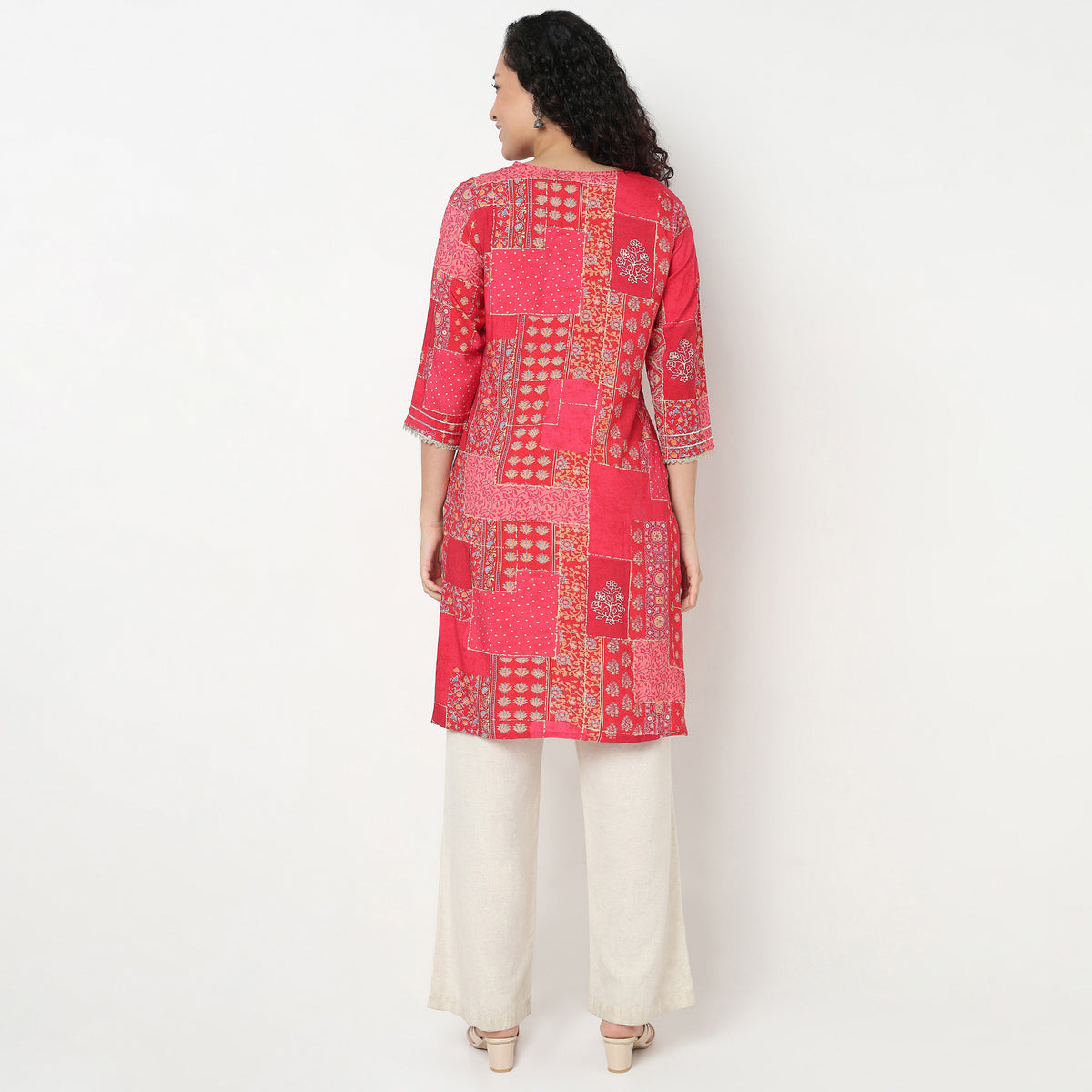 Buy Women Straight Fit Printed Three-Fourth Sleeve Kurta  - Style Union