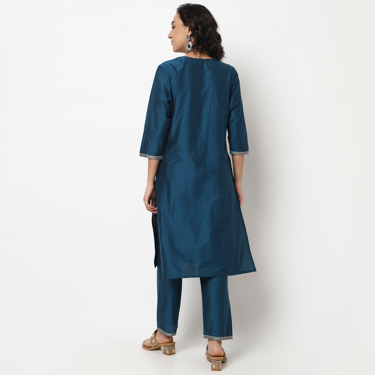 Buy Women Straight Fit Embroidered Three-Fourth Sleeve Kurta  - Style Union