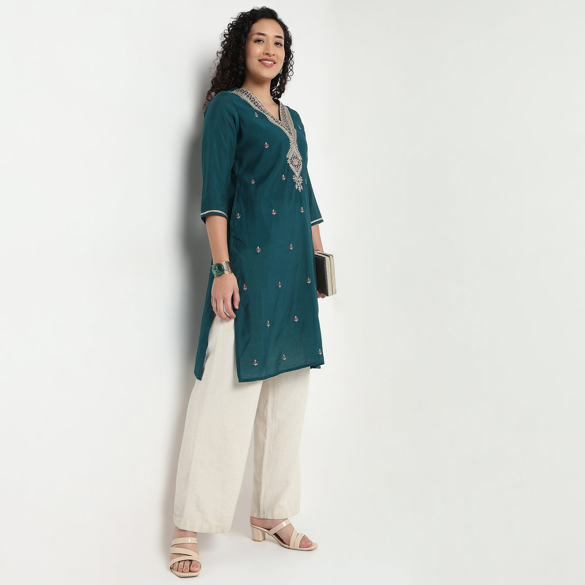 Buy Women Straight Fit Embellished Three-Fourth Sleeve Kurta  - Style Union