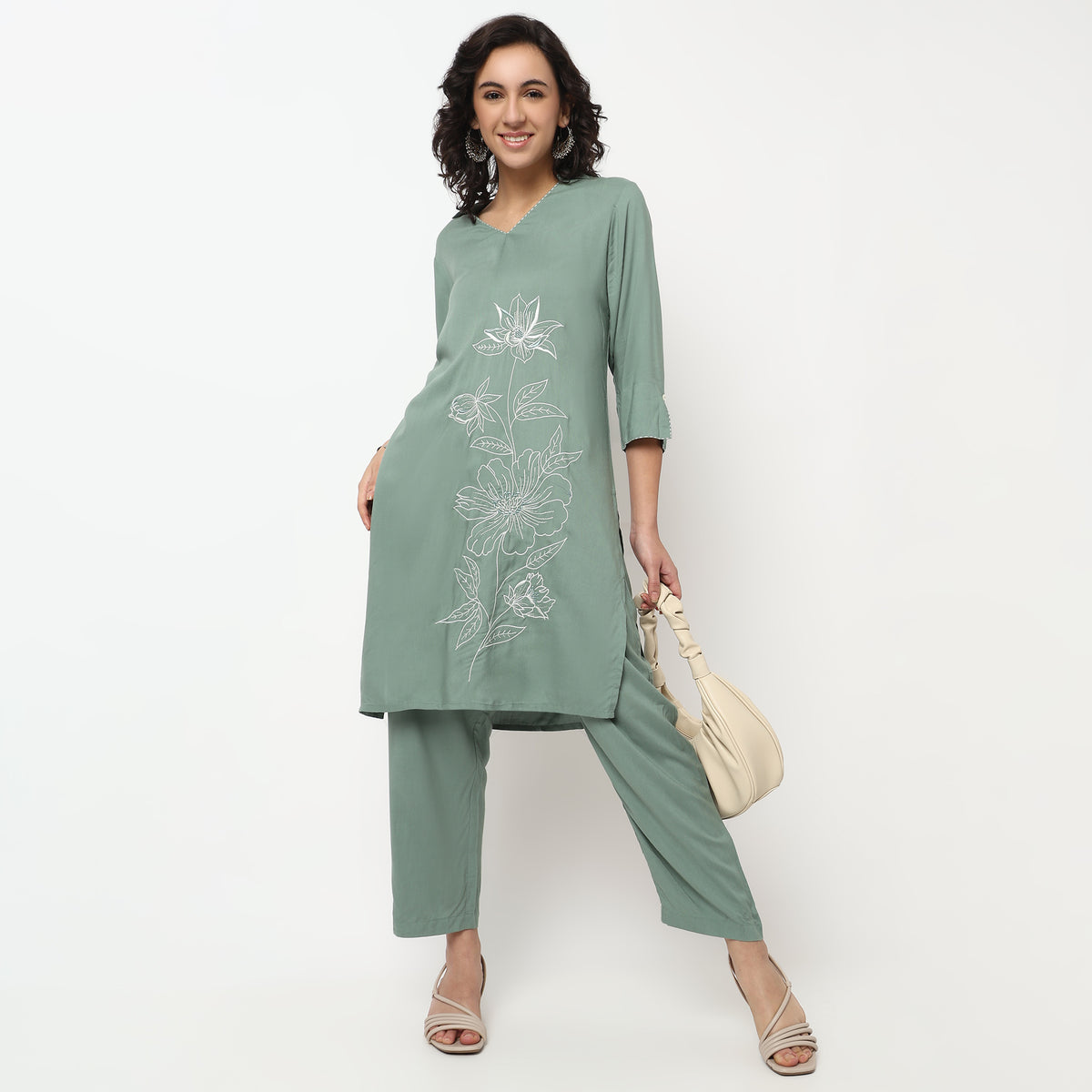 Buy Women Straight Fit Solid Three-Fourth Sleeve Kurta with Pant Set  - Style Union
