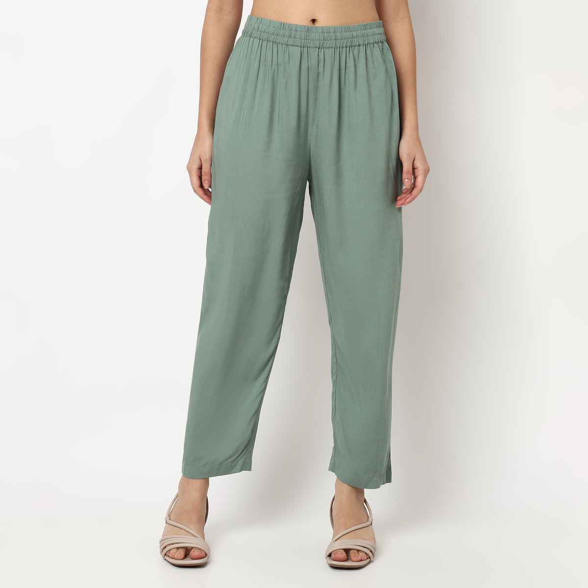 Buy Women Straight Fit Solid Three-Fourth Sleeve Kurta with Pant Set  - Style Union