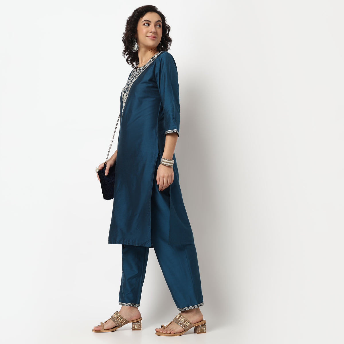 Buy Women Straight Fit Solid Ankle Length Mid Rise Pants  - Style Union