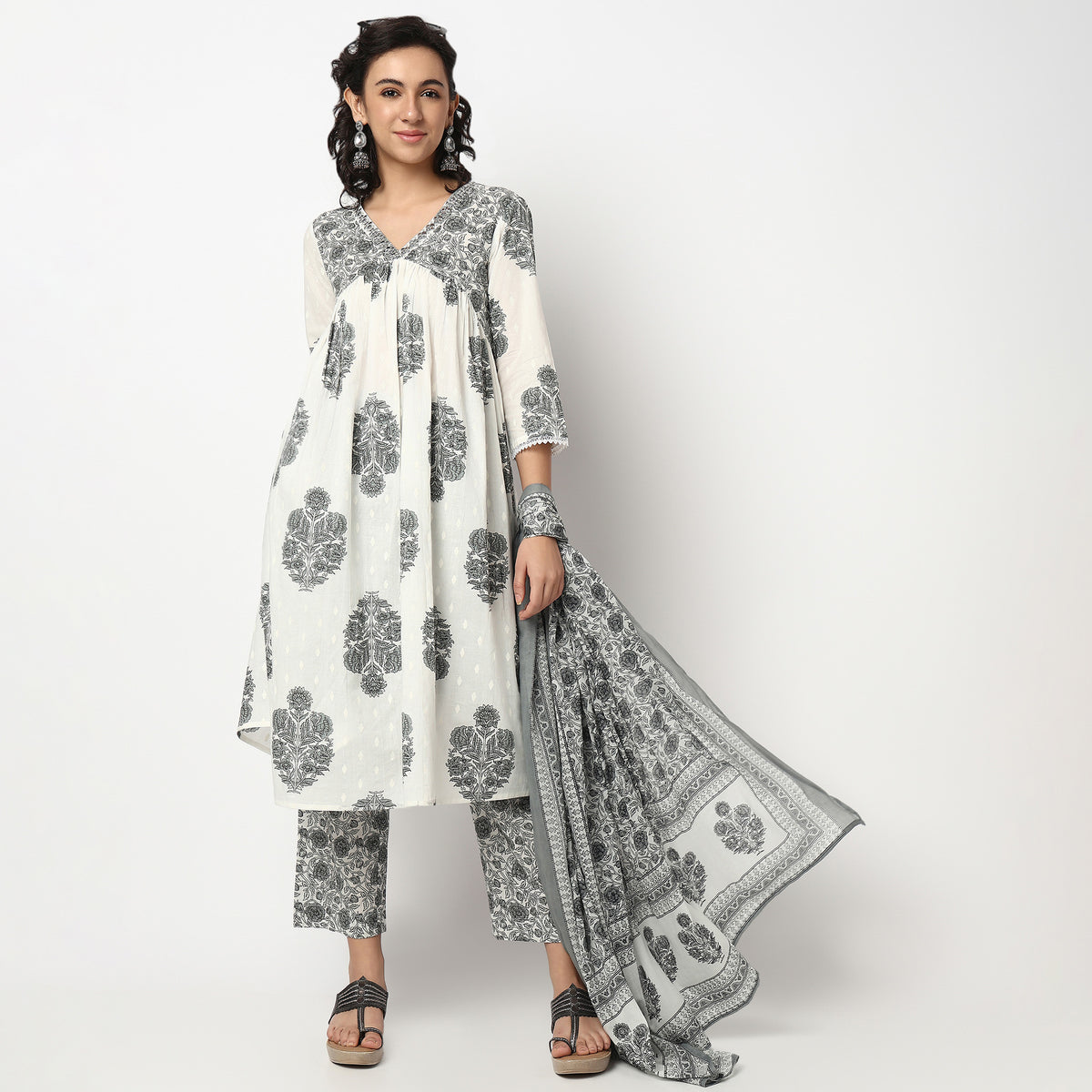 Buy Women Flare Fit Printed Three-Fourth Sleeve Kurta and Pant with Dupatta Set  - Style Union
