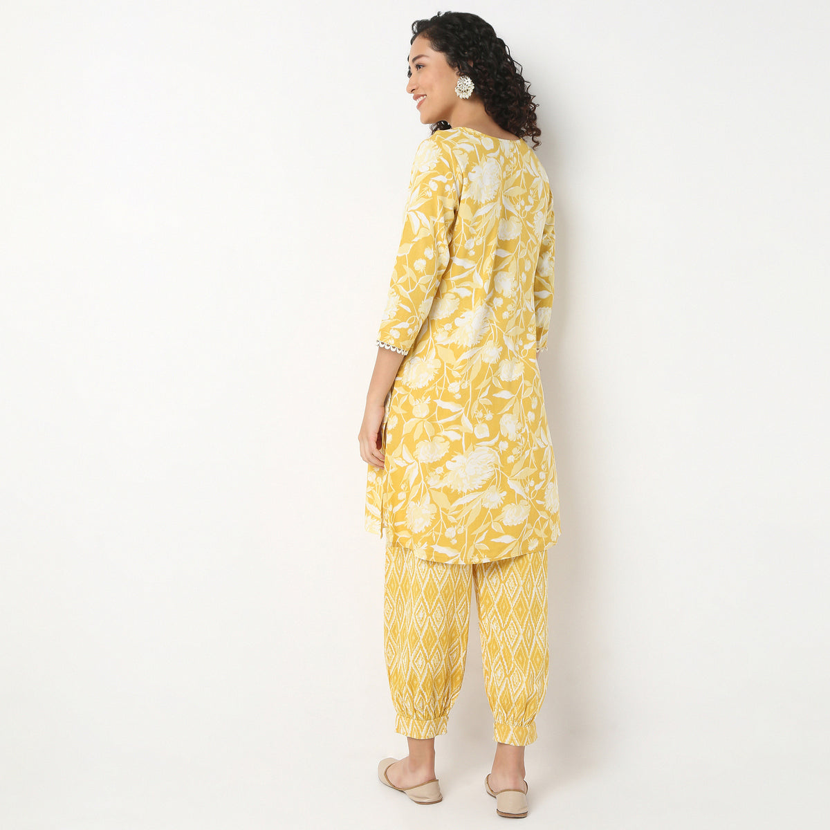 Printed Straight Kurta With Pant Set
