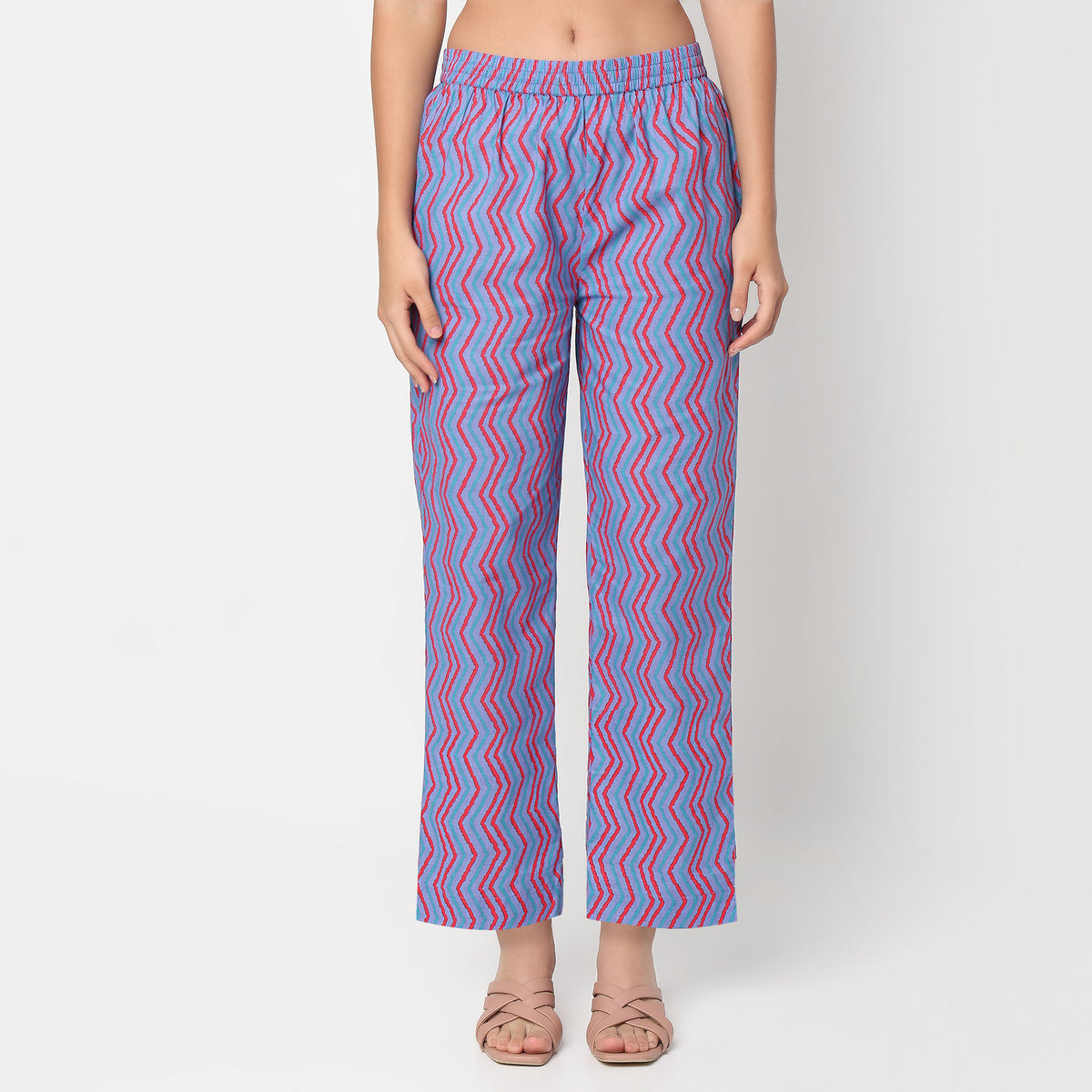 Straight Fit Printed Essential Pants