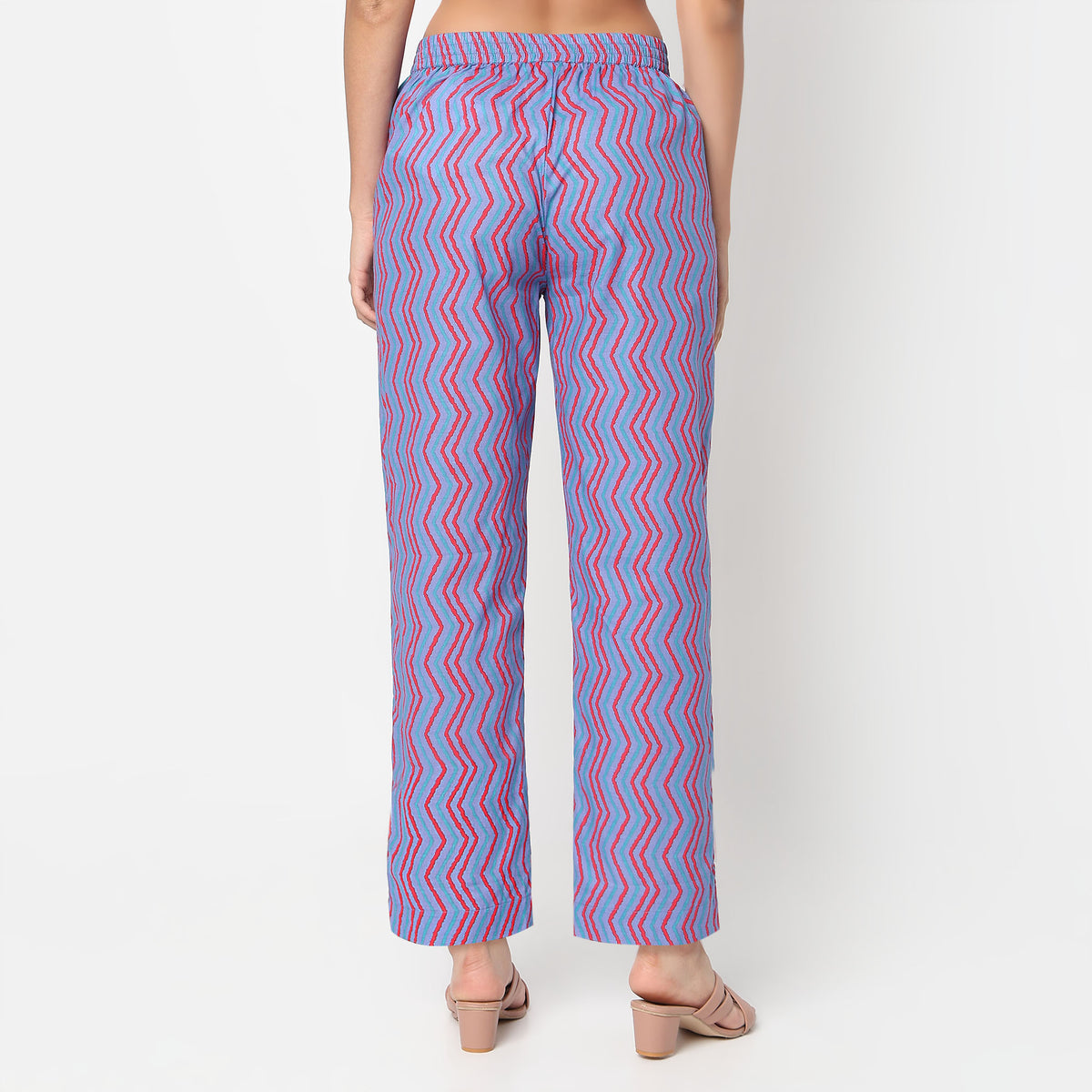 Straight Fit Printed Essential Pants