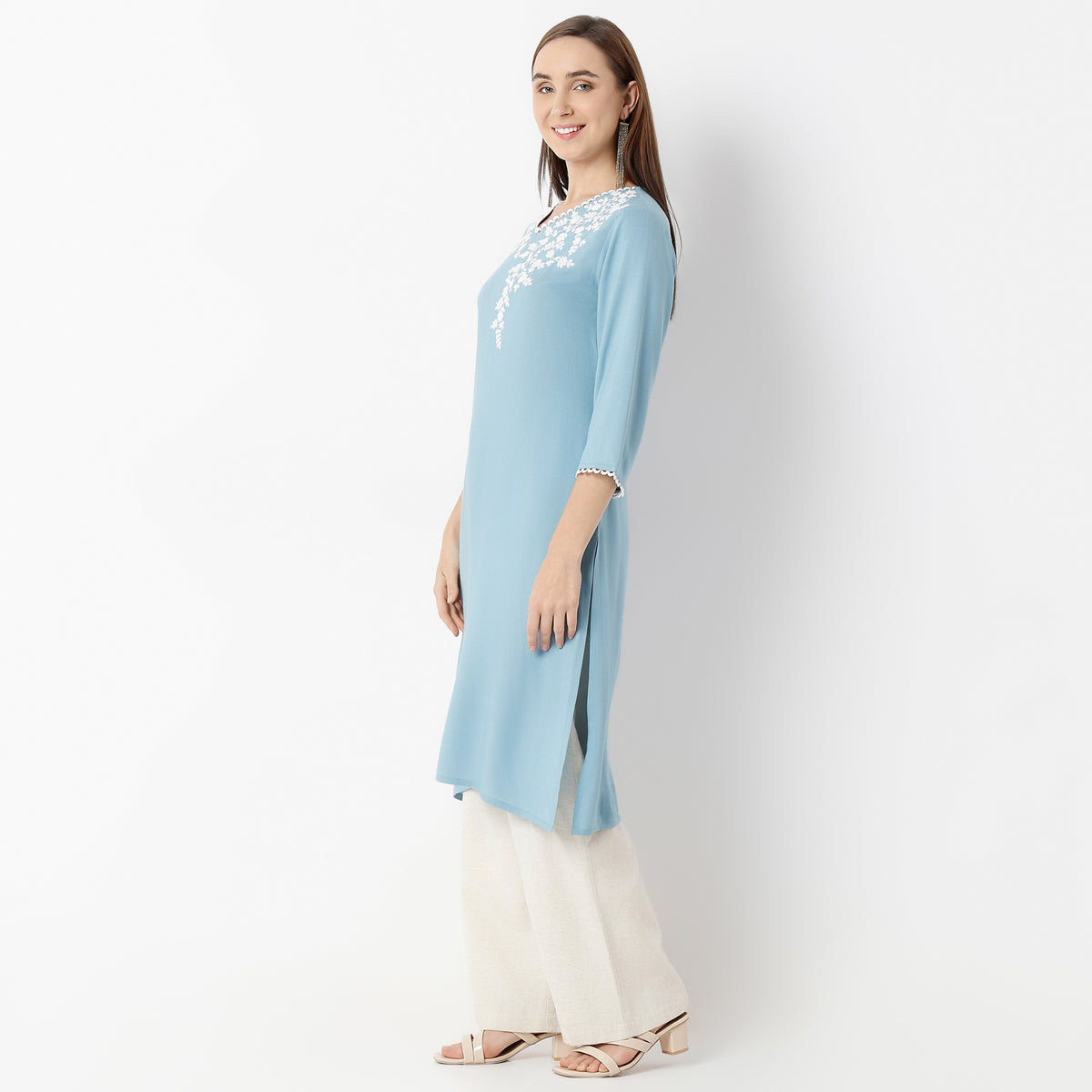 Straight Fit Embroidered V-Neck Kurta