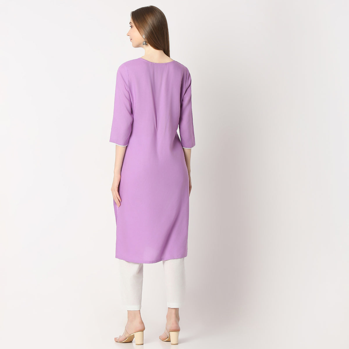 Straight Fit Embroidered Below Knee Kurta