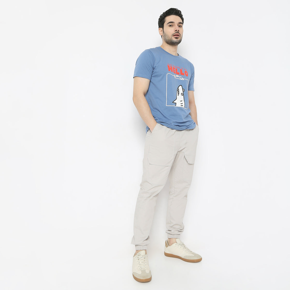 Regular Fit Solid Ankle Length Mid Rise Cargos