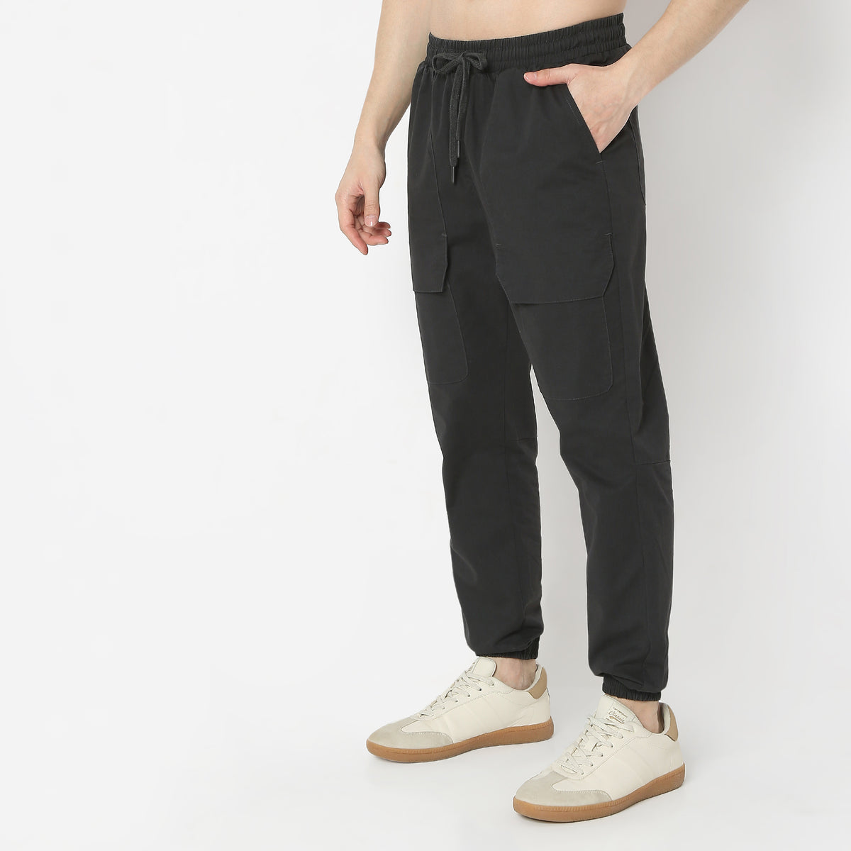 Regular Fit Solid Ankle Length Mid Rise Cargos