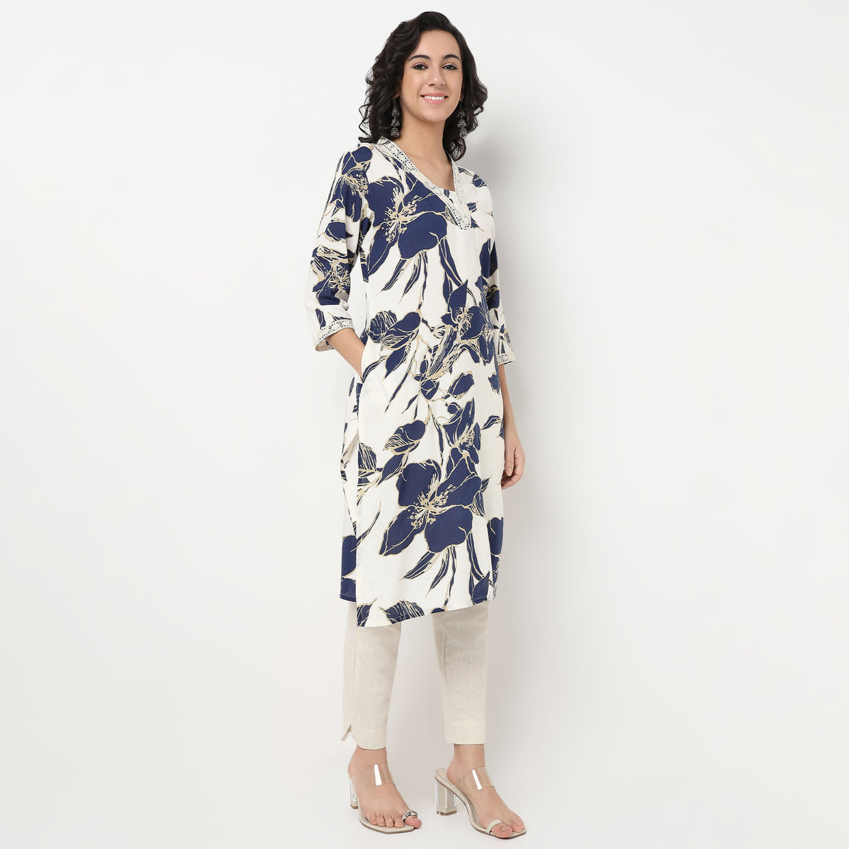 Order Now Women Printed V Neck Straight Fit Ethnic Wear Kurta by Style Union