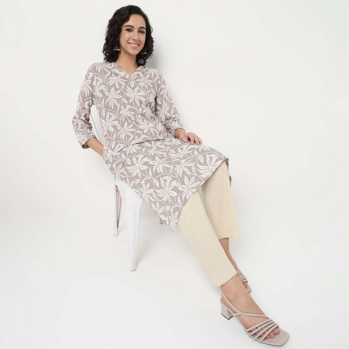 Order Now Women Printed V Neck Straight Fit Ethnic Wear Kurta by Style Union