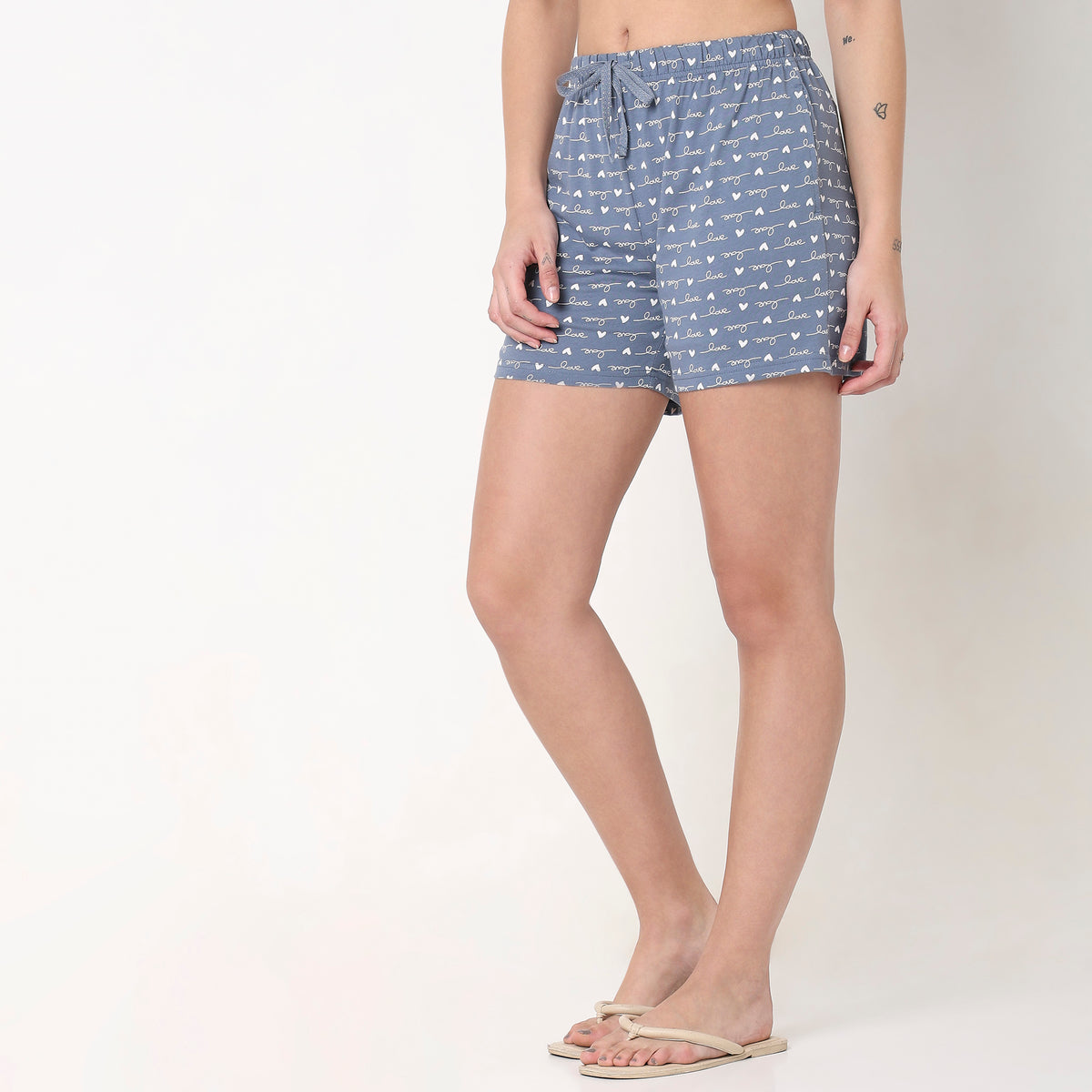 Regular Fit Printed Mid Rise Shorts