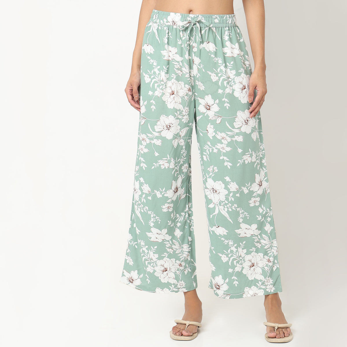 Regular Fit Floral Mid Rise Palazzos