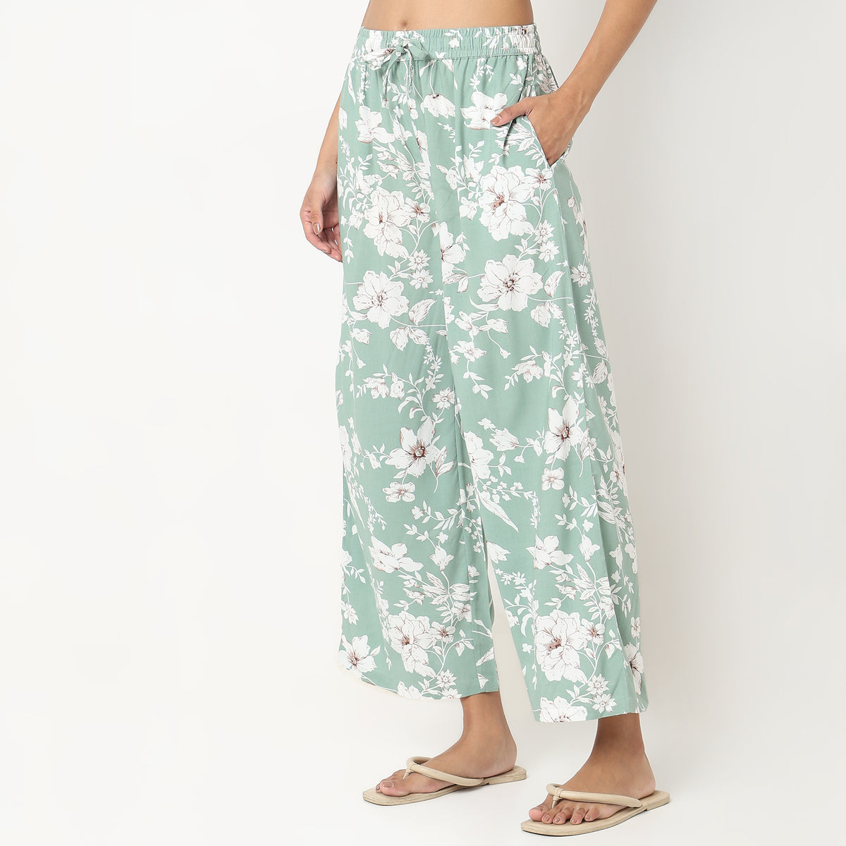 Regular Fit Floral Mid Rise Palazzos