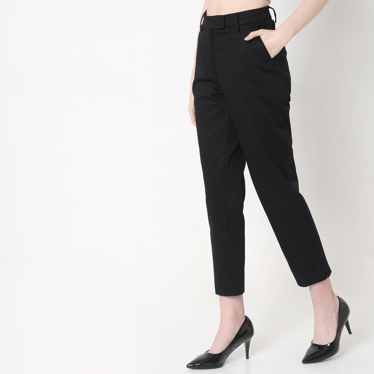 Regular Fit Solid Mid Rise Trousers