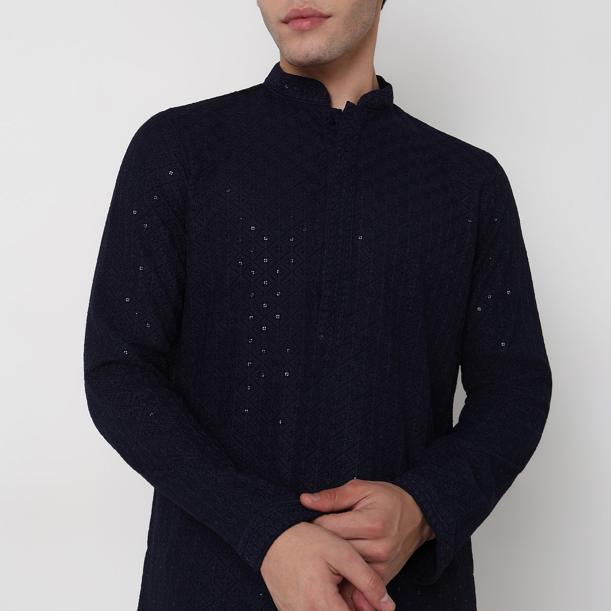 Buy Men Straight Fit Embroidered Full Sleeve Kurta  - Style Union