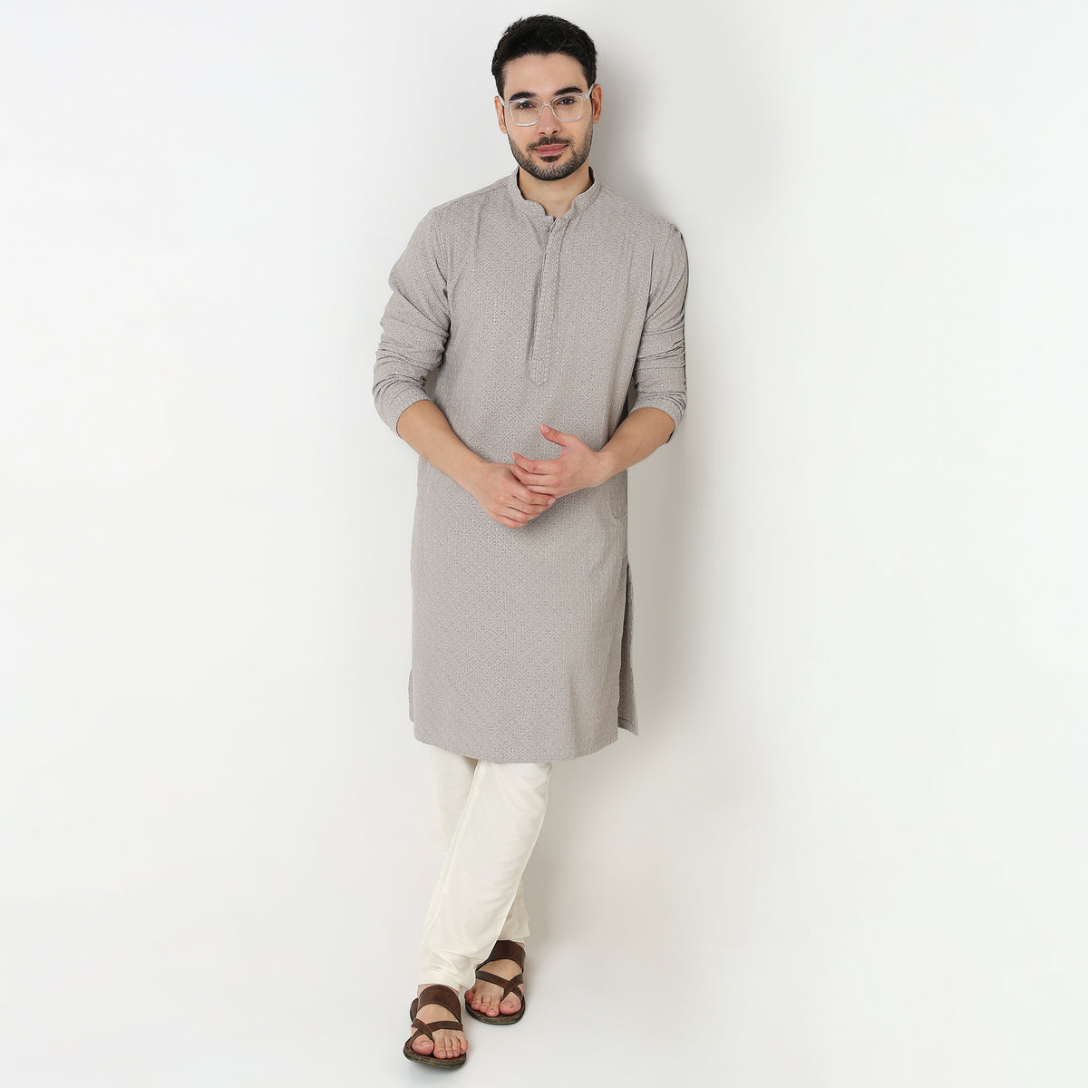 Buy Men Straight Fit Embroidered Full Sleeve Kurta  - Style Union