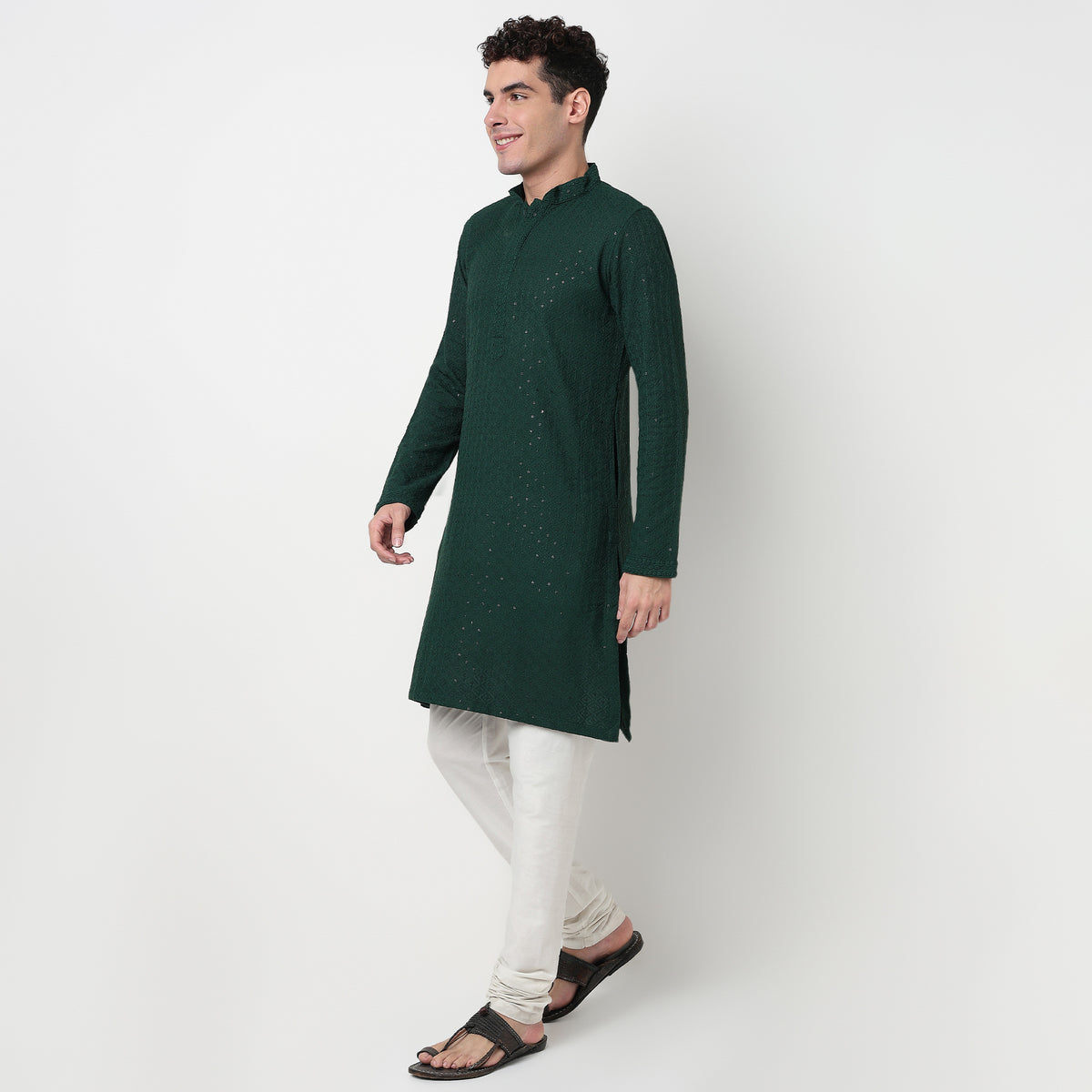 Buy Men Straight Fit Embroidered Full Sleeve Kurta  - Style Union