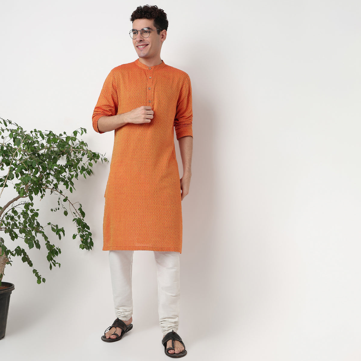 Buy Men Straight Fit Structured Full Sleeve Kurta  - Style Union