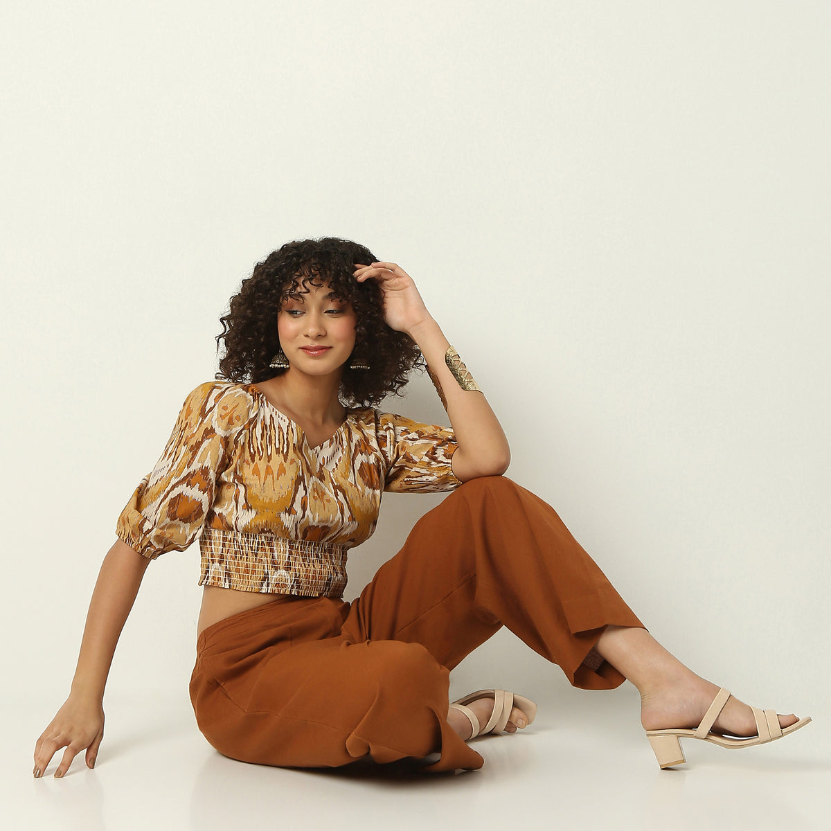 Regular Fit Printed V-Neck Crop Top