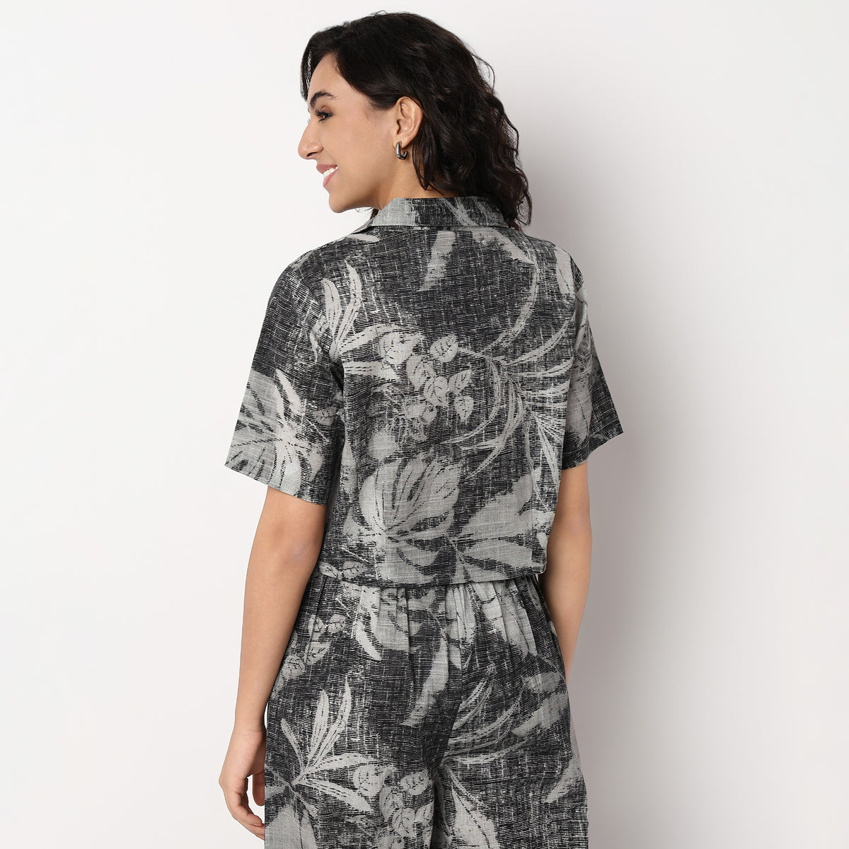 Printed Lapel Collar Straight Crop Top Shirt