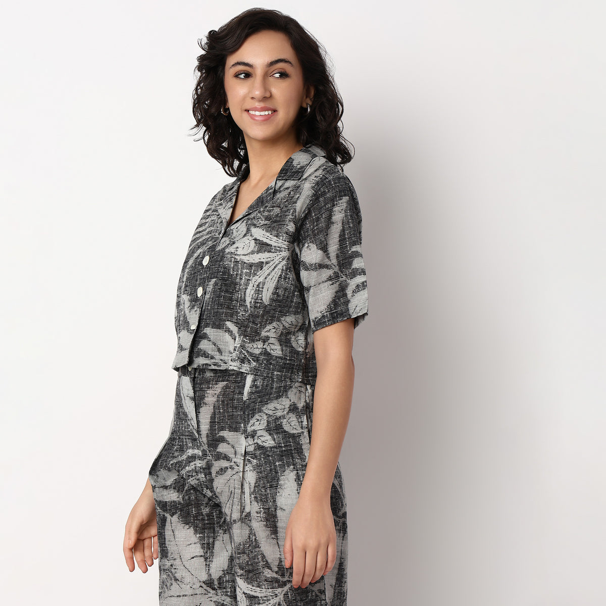 Printed Lapel Collar Straight Crop Top Shirt