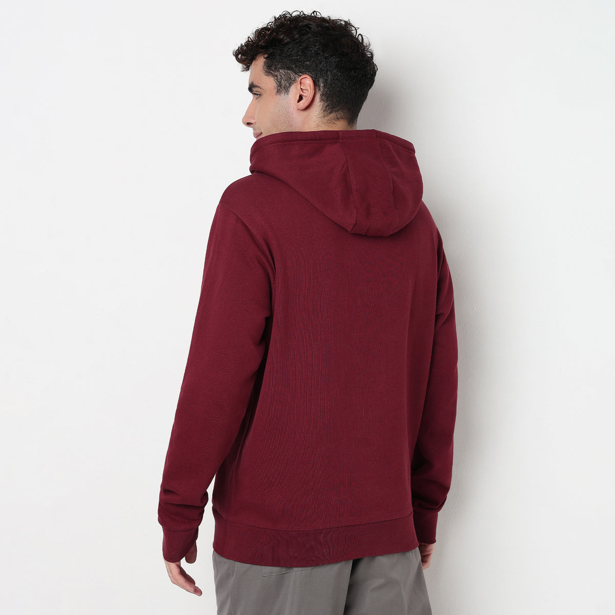 Buy Men Regular Fit Solid Full Sleeve Sweatshirt  - Style Union
