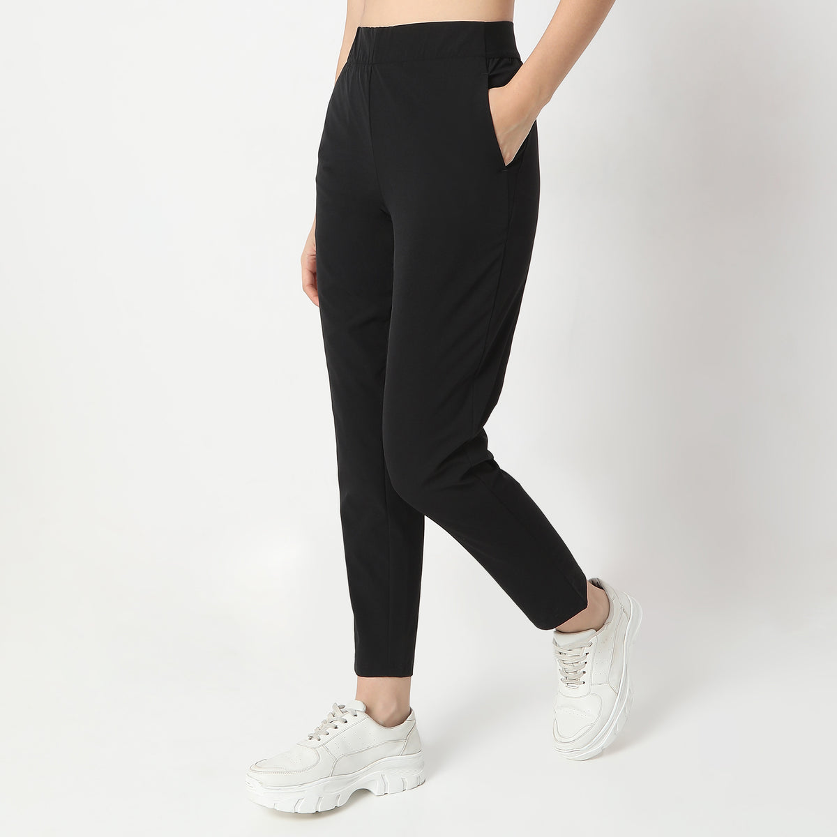 Slim Fit Solid Mid Rise Leggings