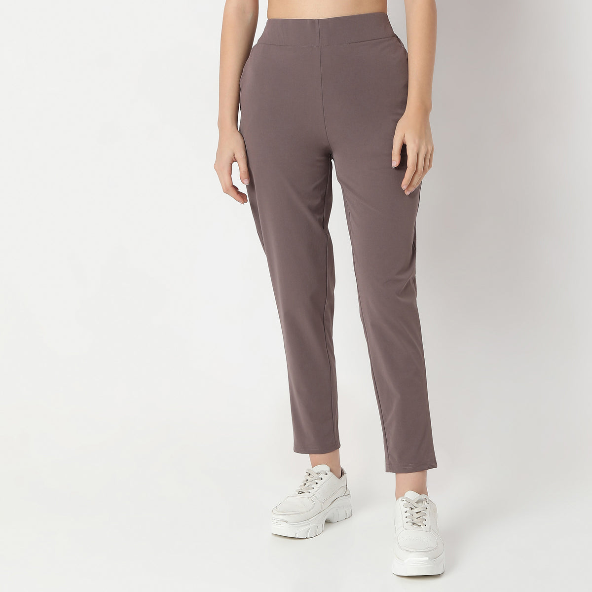 Slim Fit Solid Mid Rise Leggings