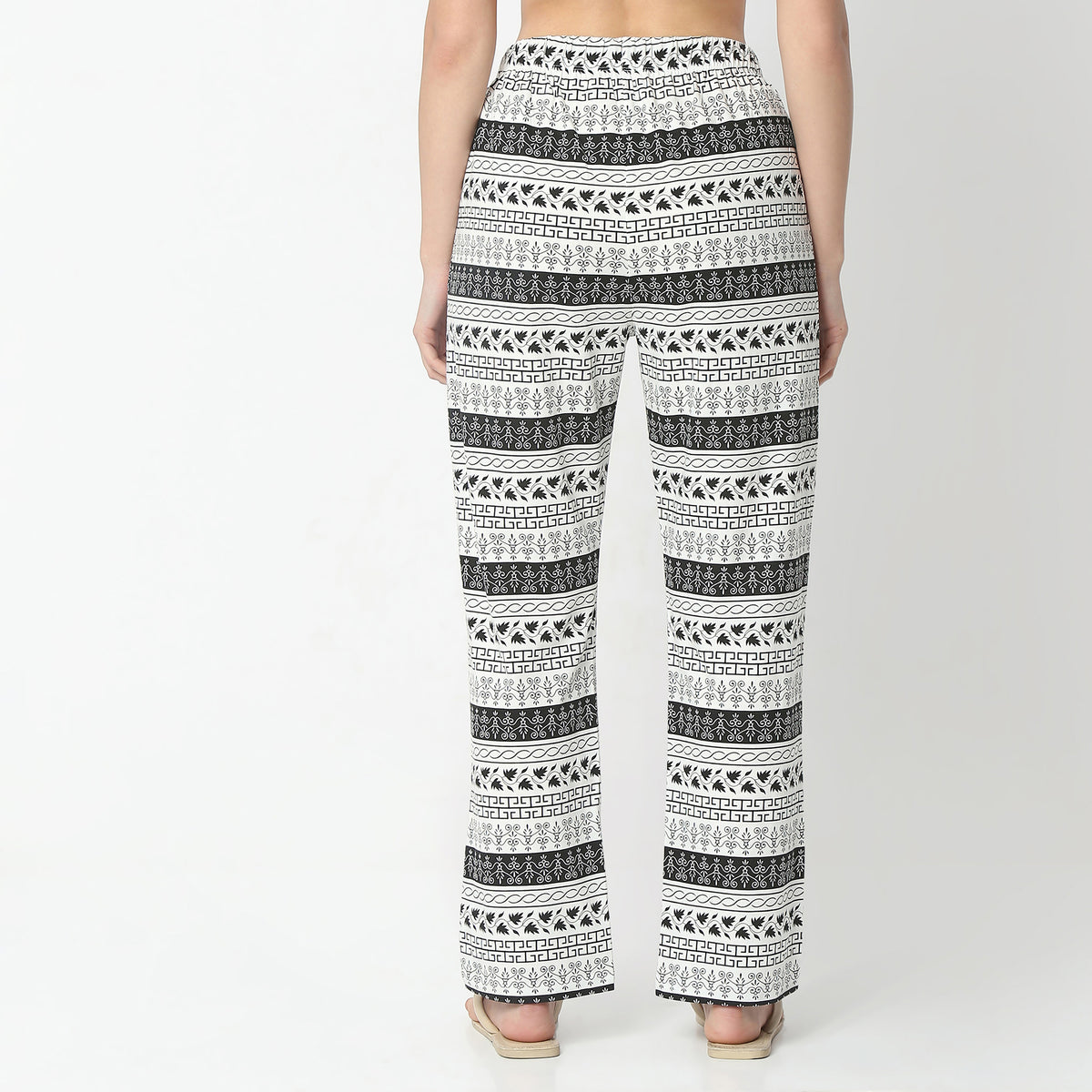 Regular Fit Printed Full Length Mid Rise Pyjamas