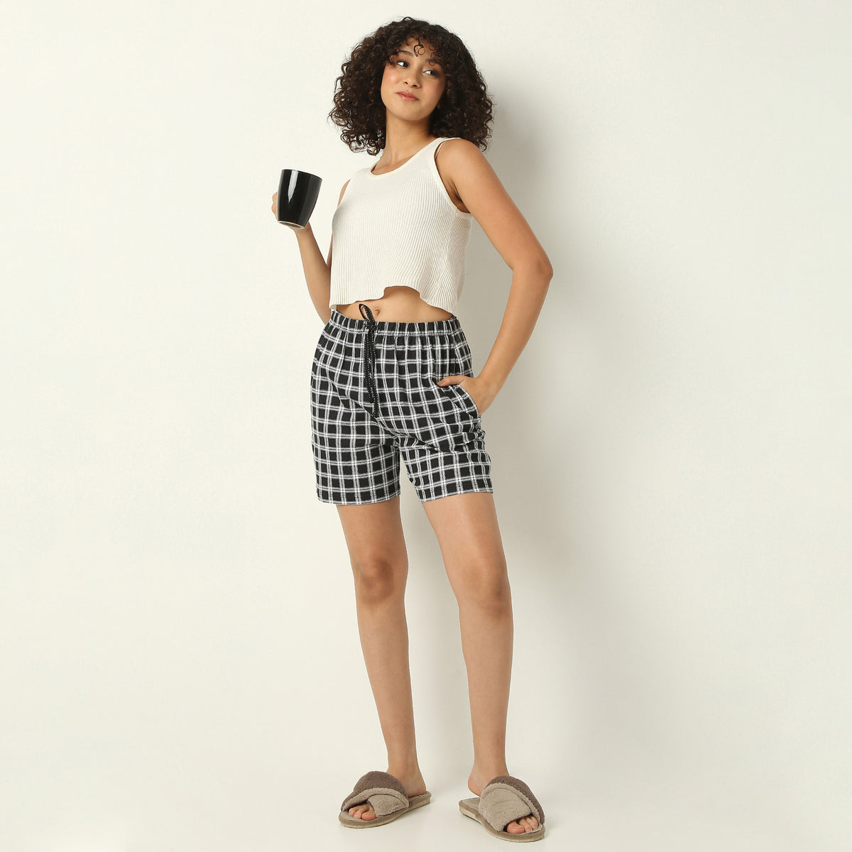 Regular Fit Checkered Above Knee Mid Rise Shorts