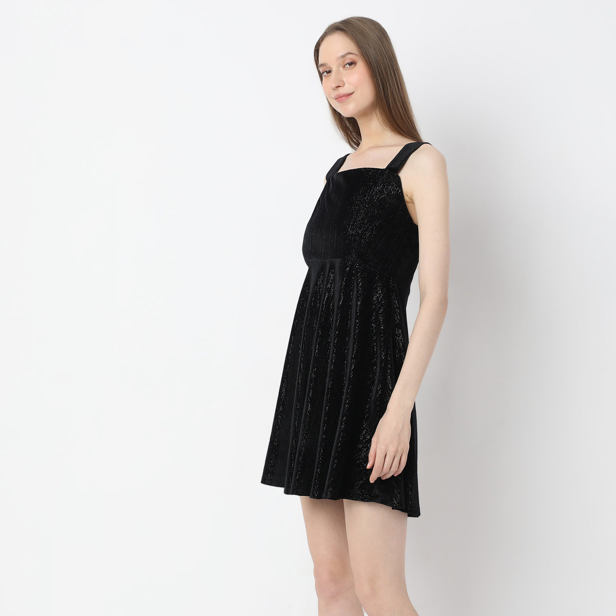 Embellished Knee-Length Sleeveless Betty Dress