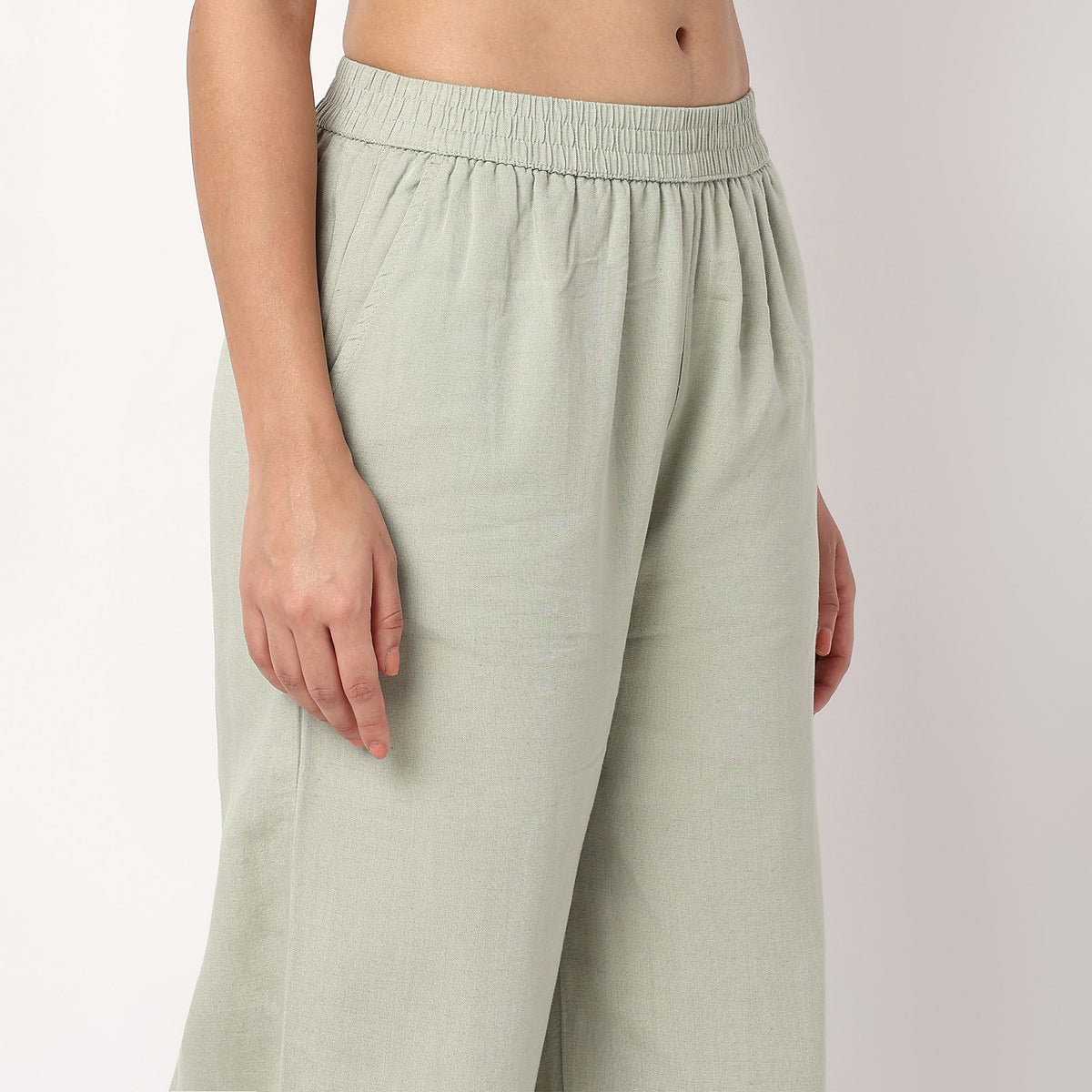 Relaxed Fit High Rise Palazzo With Scallop Hem