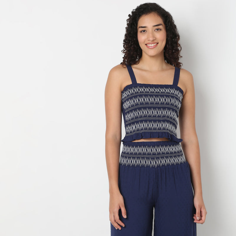 Young Women Crop Top, Fitted Top with Embroidery Pattern.