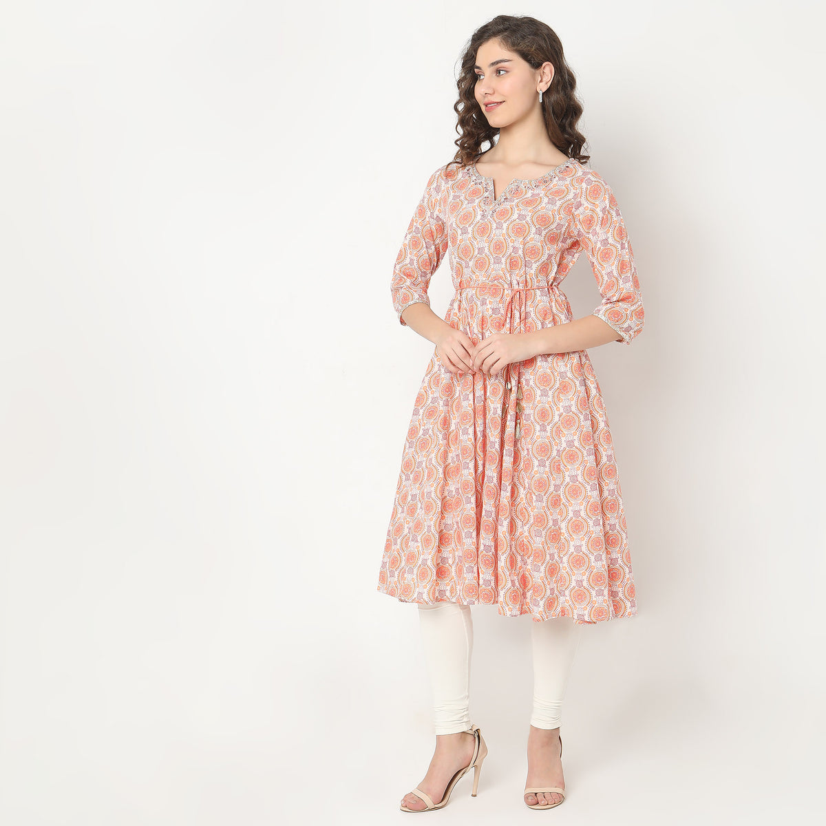 Straight Fit Embellished Kurta