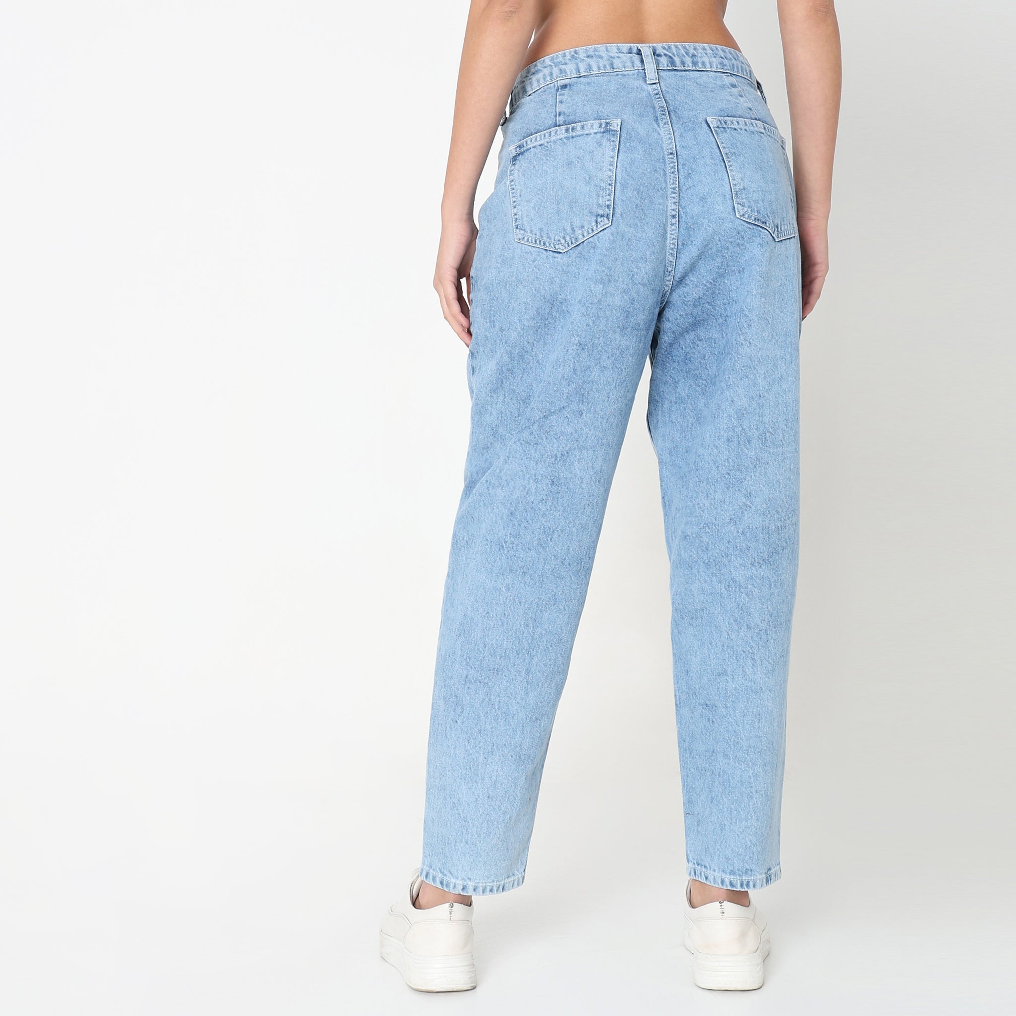 Slouch Fit Solid High Rise Jeans