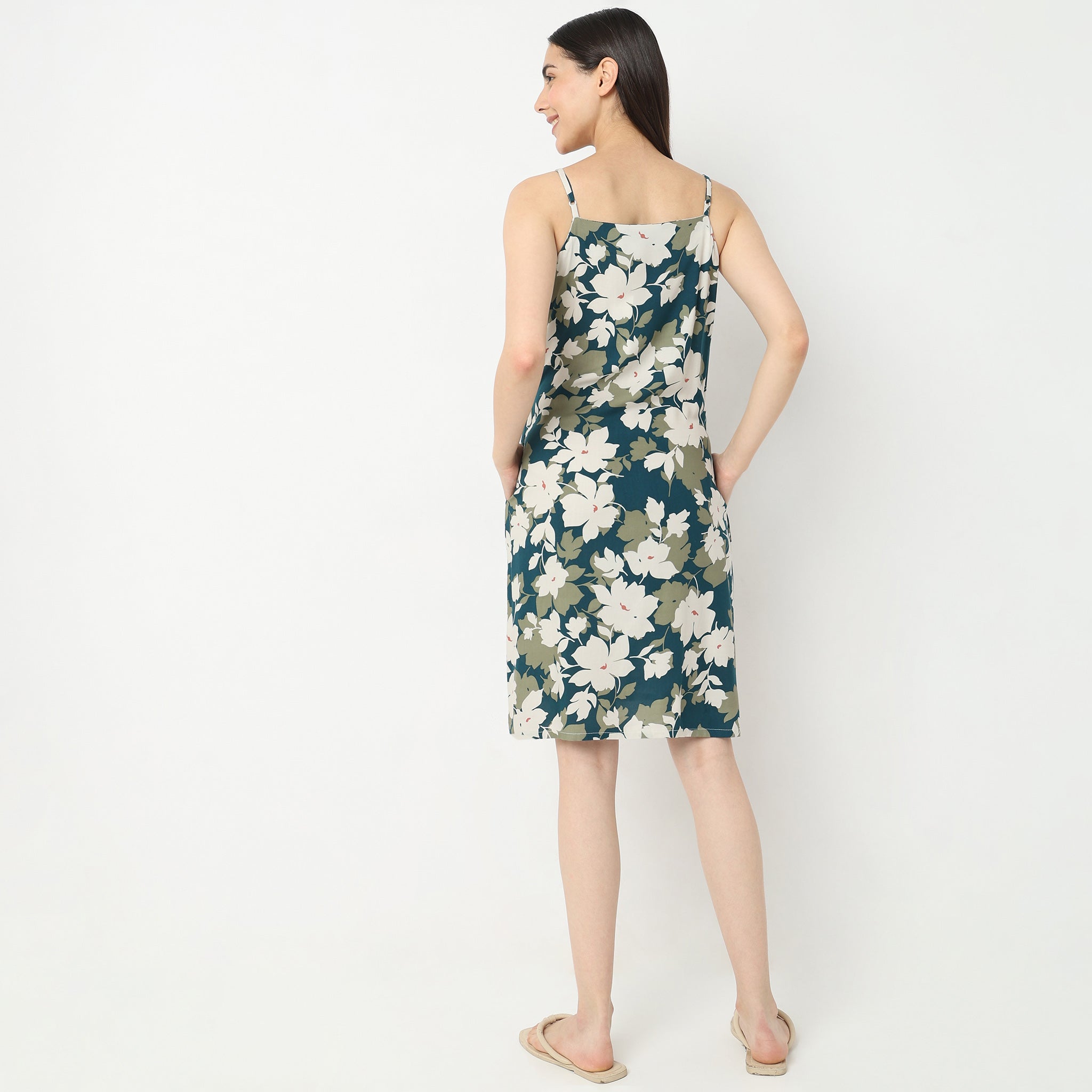 Regular Fit Floral Short Gown
