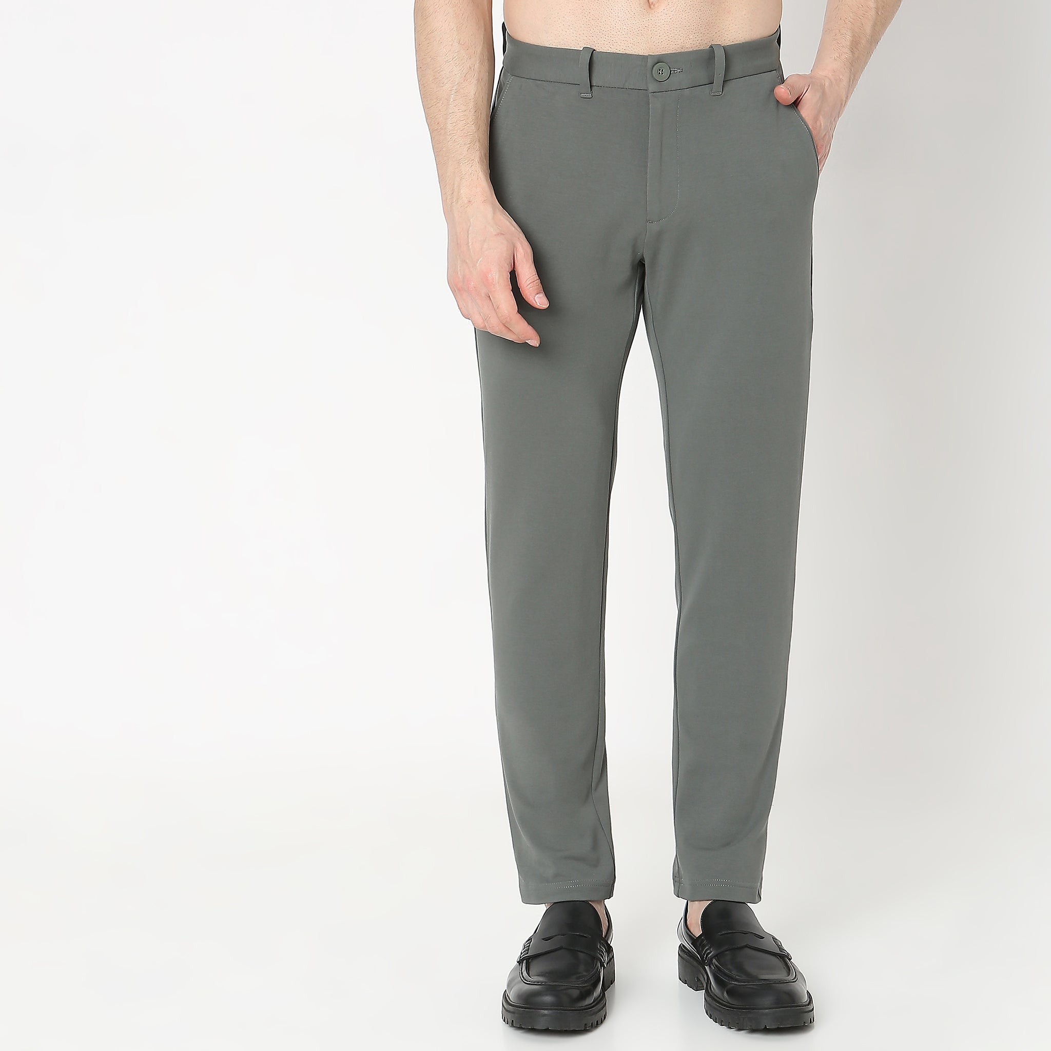 Skinny Fit Solid Mid Rise Chinos