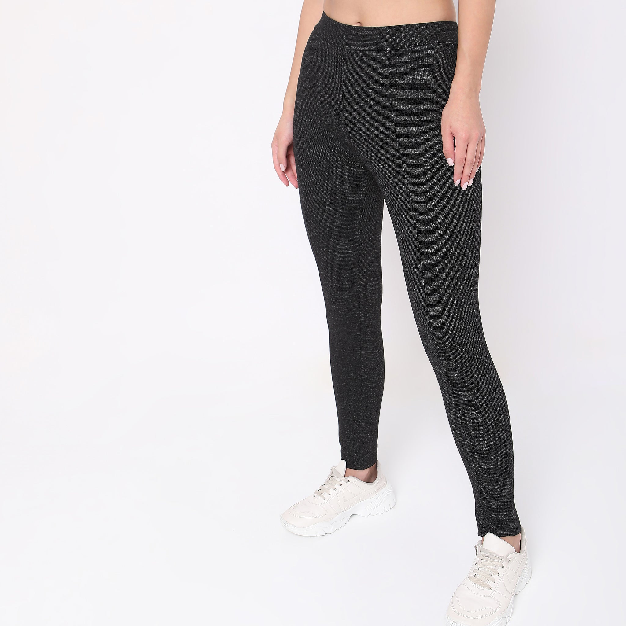 Regular Fit Solid Mid Rise jeggings